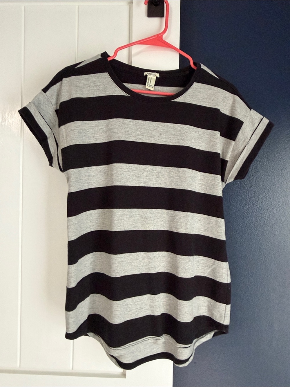 Forever 21 Black and Gray Wide-Striped Short Sleeve Tee